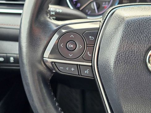 Used 2018 Toyota Camry XLE FWD image 29