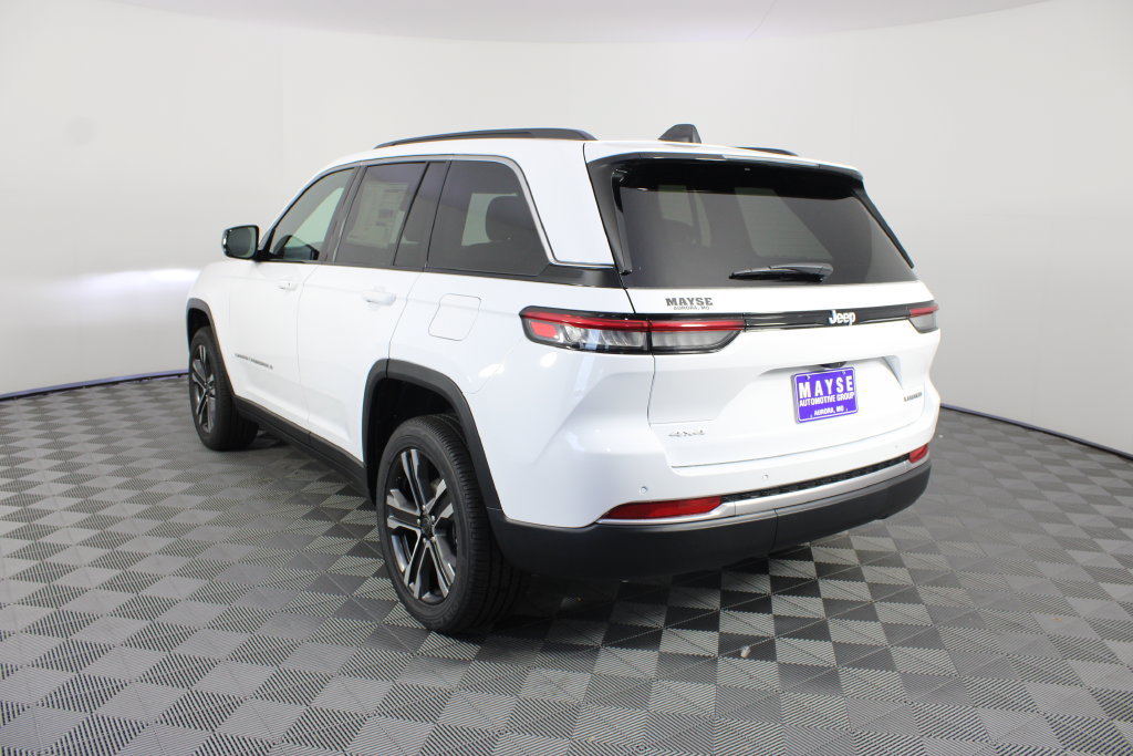 New 2027 Jeep Grand Cherokee Limited AWD/4WD image 24