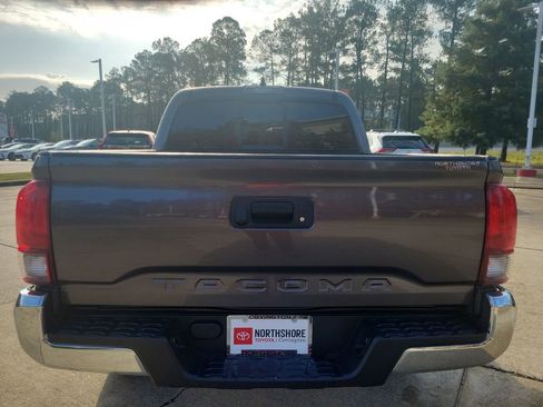 Certified 2023 Toyota Tacoma SR5 image 4