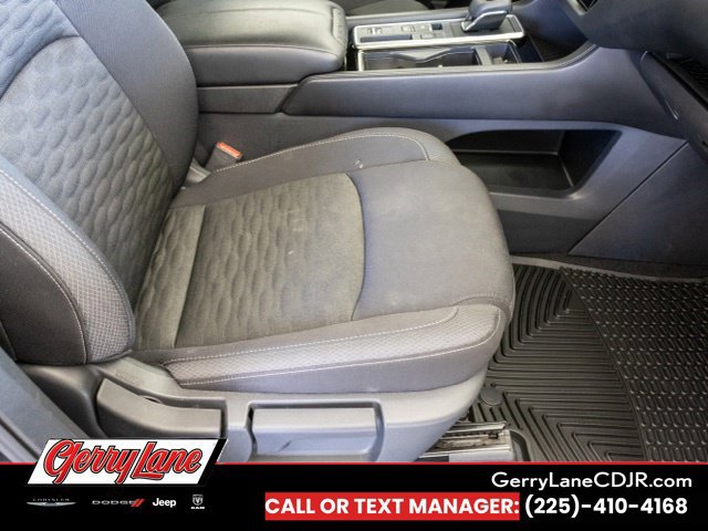 Used 2025 Nissan Pathfinder SV FWD image 14