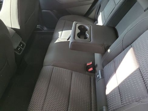 New 2026 Chevrolet Equinox LT w/ Safety and Technology Package FWD image 9