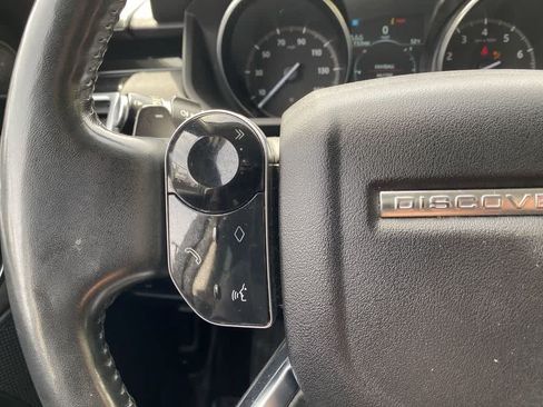 Used 2019 Land Rover Discovery SE AWD/4WD image 21
