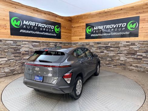 Used 2024 Hyundai Kona SE AWD/4WD image 6