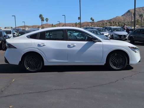 New 2026 Nissan Sentra SV w/ Floor Mat Package FWD image 5