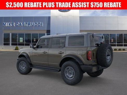 New 2025 Ford Bronco Outer Banks w/ Sasquatch Package image 4