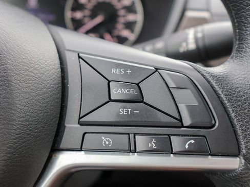 Used 2025 Nissan Altima 2.5 SV FWD image 13