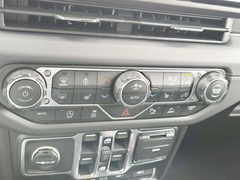 New 2026 Jeep Wrangler Unlimited Rubicon image 28