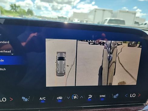 Certified 2024 Chevrolet Traverse Z71 AWD/4WD image 26