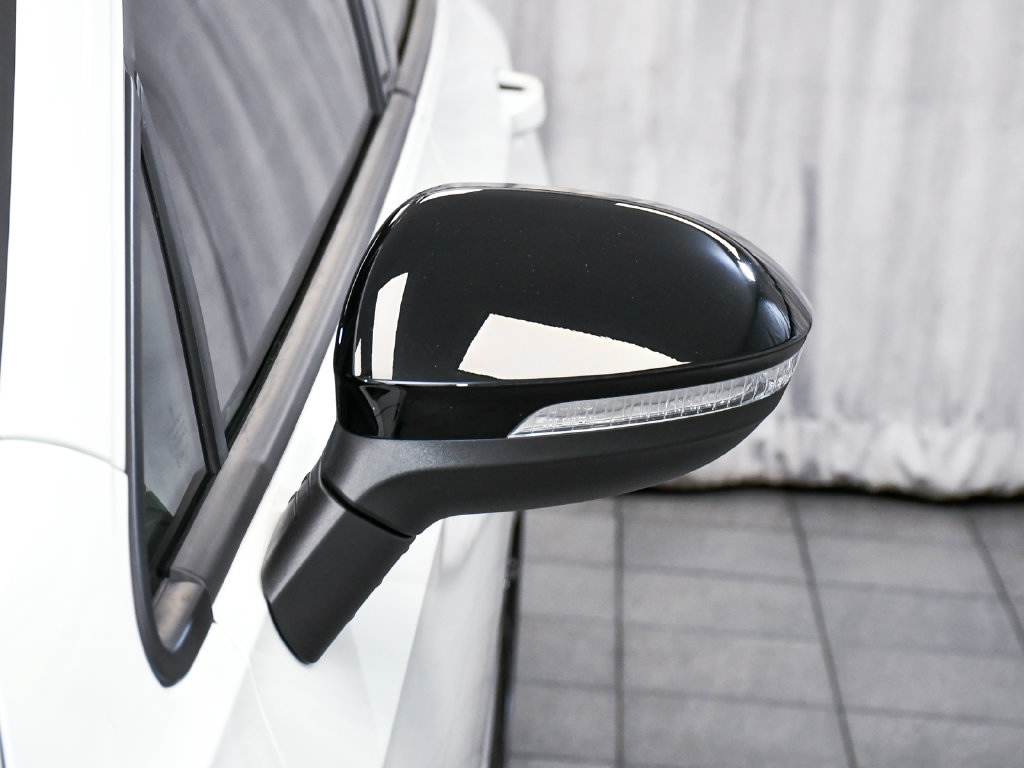 Used 2023 Volkswagen GTI 40th Anniversary Edition FWD image 60