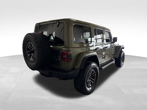 Used 2025 Jeep Wrangler Unlimited Rubicon AWD/4WD image 6