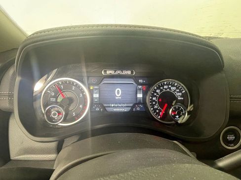 Used 2024 RAM 2500 Laramie image 16