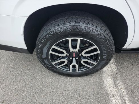 Certified 2024 GMC Yukon AT4 w/ AT4 Premium Package AWD/4WD image 6