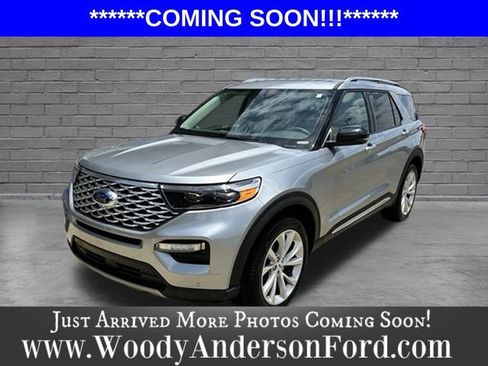 Used 2024 Ford Explorer Platinum w/ Technology Package AWD/4WD image 1