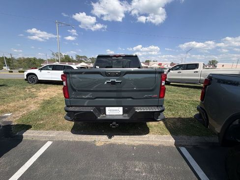 New 2026 Chevrolet Silverado 1500 ZR2 image 7