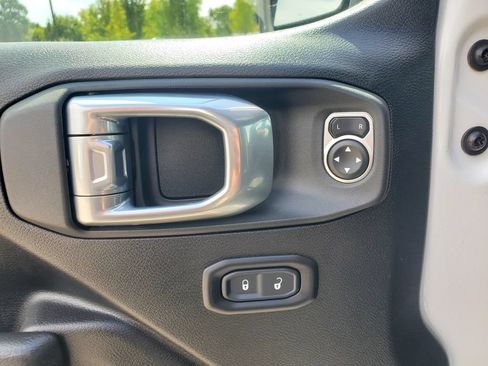 Used 2024 Jeep Wrangler Unlimited Sport AWD/4WD image 14
