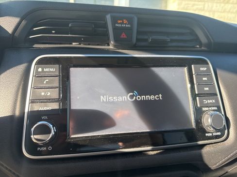 Used 2021 Nissan Versa S image 14