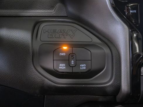 New 2027 RAM 2500 Laramie w/ Night Edition AWD/4WD image 20