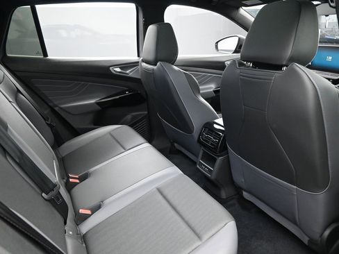 Used 2023 Volkswagen ID.4 Pro S image 35