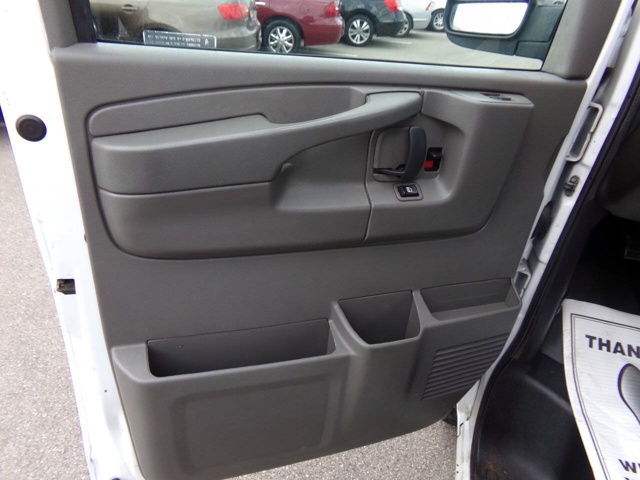 Used 2015 Chevrolet Express 2500 RWD image 39