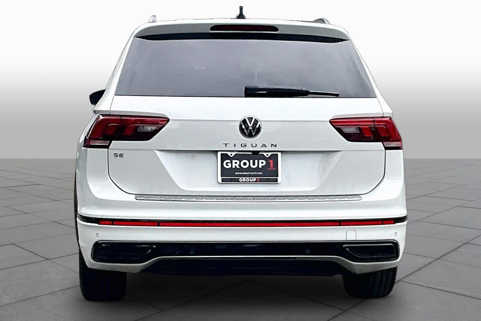 Used 2022 Volkswagen Tiguan SE R-Line FWD image 5