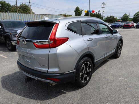 Used 2018 Honda CR-V Touring image 4
