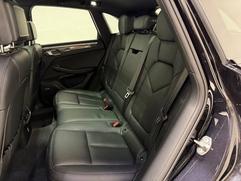 Used 2025 Porsche Macan GTS AWD/4WD image 35