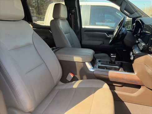 Used 2023 GMC Sierra 1500 SLT w/ SLT Premium Package image 27