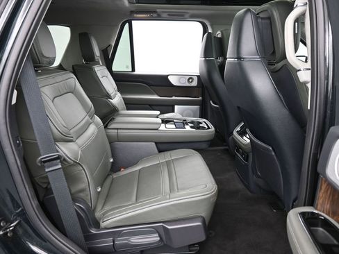 Used 2023 Lincoln Navigator Black Label AWD/4WD image 28