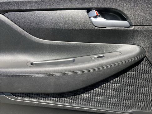 Used 2023 Hyundai Santa Fe SEL w/ Winter Weather Package image 29