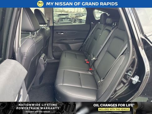 New 2026 Nissan Murano SV image 8