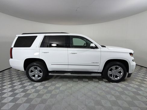 Used 2017 Chevrolet Tahoe LT w/ LT Signature Package AWD/4WD image 4