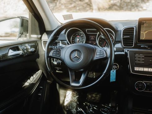 Used 2018 Mercedes-Benz GLS 550 4MATIC w/ Driver Assistance Package image 32