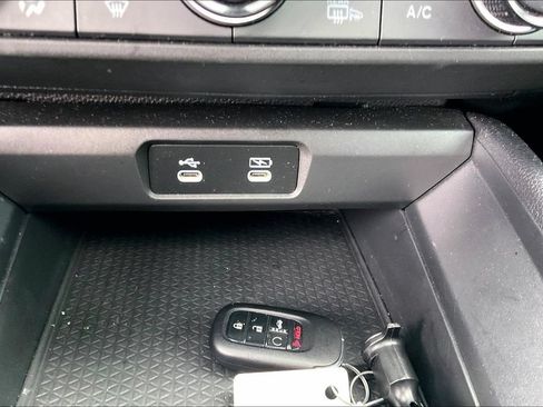 Used 2024 Honda Accord EX image 32