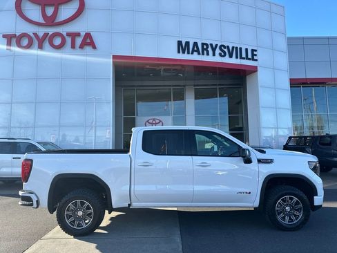 Used 2025 GMC Sierra 1500 AT4 image 2