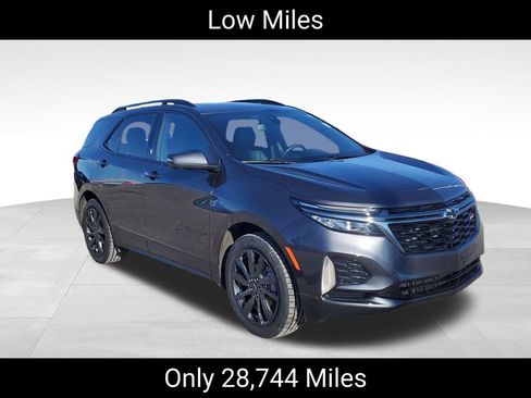 Certified 2023 Chevrolet Equinox RS w/ RS Leather Package image 2