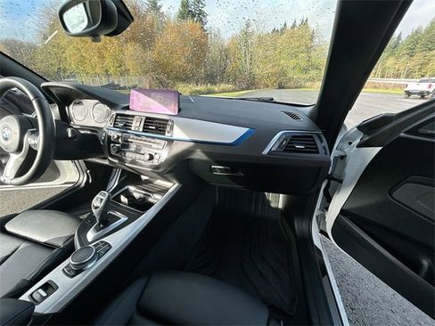 Used 2020 BMW 230i Convertible w/ M Sport Package image 28