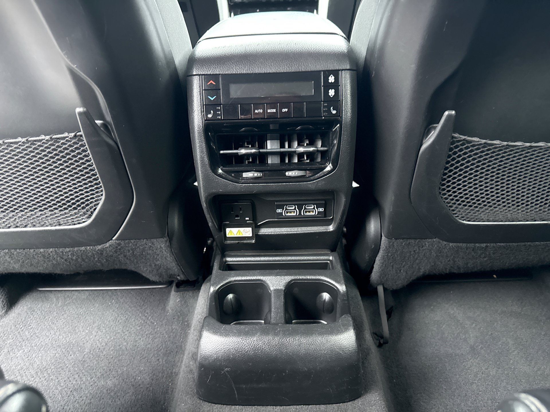 Used 2022 Jeep Grand Cherokee L Limited AWD/4WD image 20