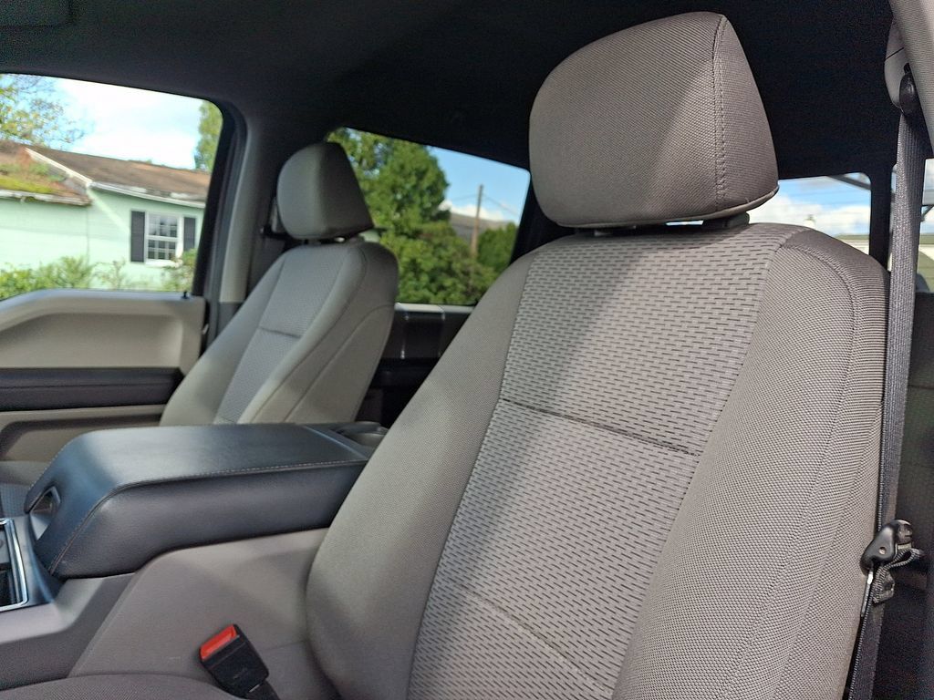 Used 2022 Ford F250 XLT w/ Black Appearance Package AWD/4WD image 14