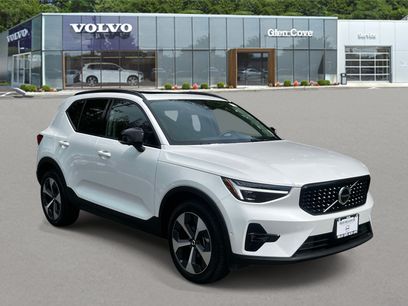 Used 2026 Volvo XC40 B5 Plus w/ Protection Package Premier