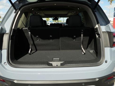 New 2025 Honda Pilot Touring image 8