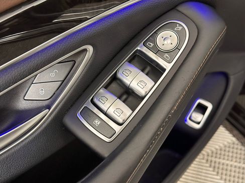 Used 2014 Mercedes-Benz S 550 Sedan w/ Edition 1 Package image 23