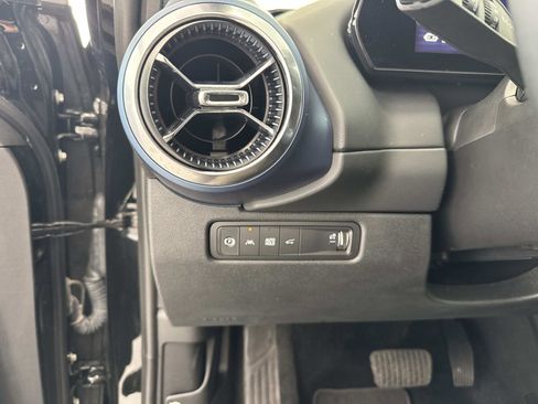 Used 2025 Chevrolet Equinox EV LT w/ Convenience Package FWD image 33