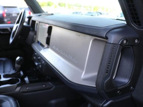 Used 2025 Ford Bronco Outer Banks AWD/4WD image 13