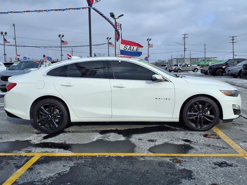 Used 2022 Chevrolet Malibu LT image 23