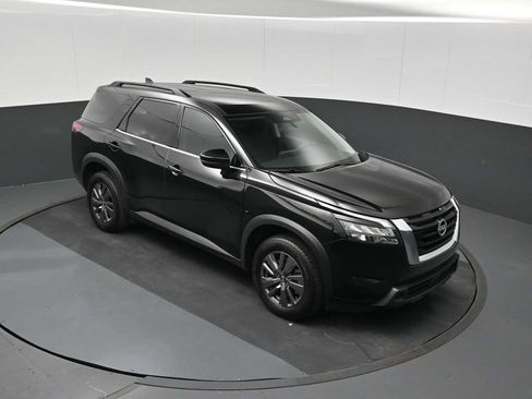 Used 2025 Nissan Pathfinder SV AWD/4WD image 10