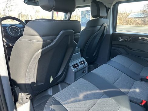 New 2024 INEOS Grenadier image 11