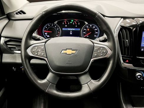 Used 2020 Chevrolet Traverse LT image 19