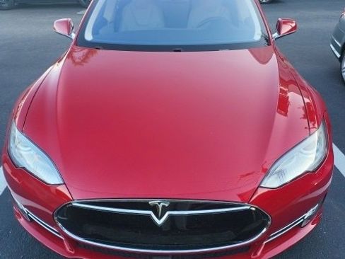 Used 2016 Tesla Model S 60 image 2