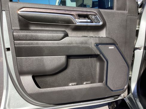 Used 2024 Chevrolet Silverado 2500 LTZ w/ LTZ Premium Package image 35