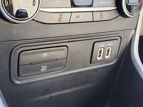 Used 2021 Ford EcoSport Titanium image 31